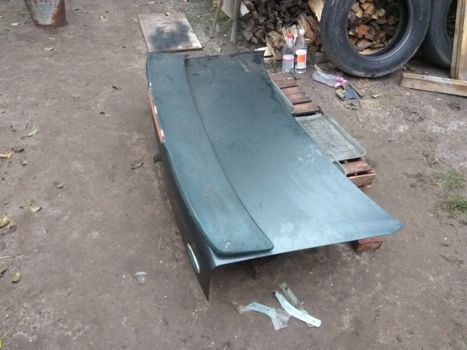 Купив кришку багажника під відкриття важелем із салону 2