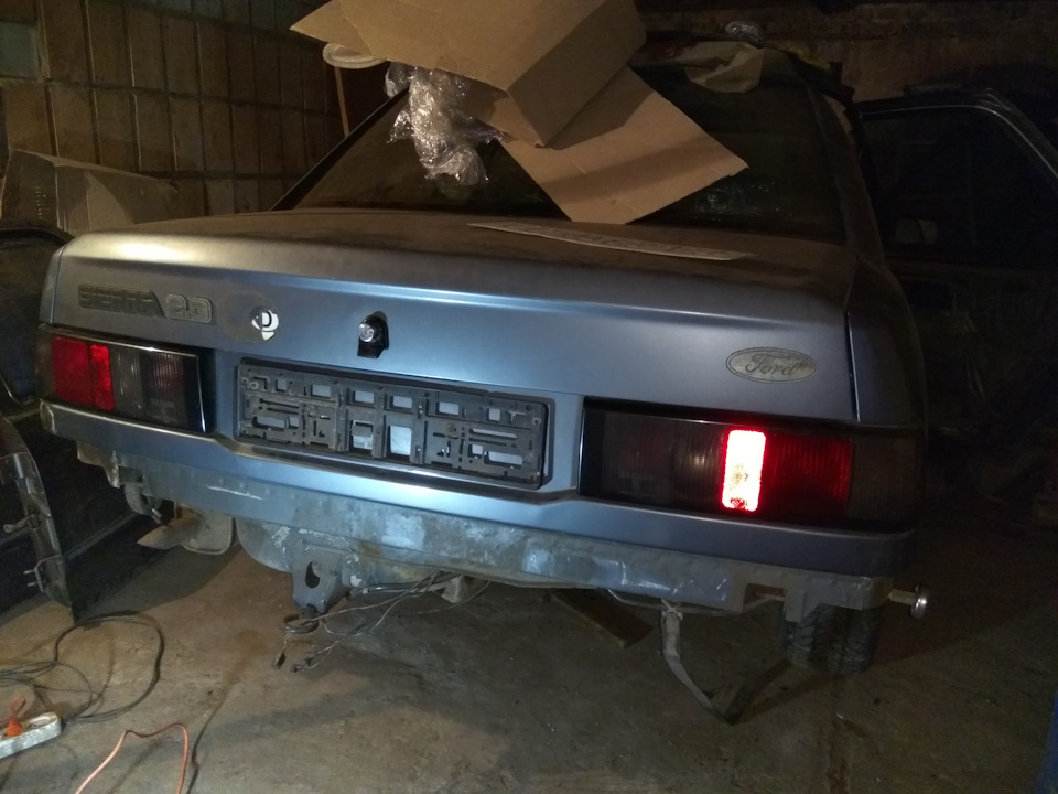 Рамка номерного знака (бленда) Ford Sierra 2