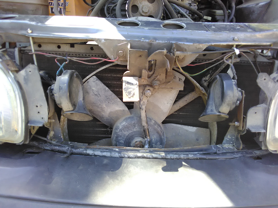 Додавання примусового електро вентилятора Ford Sierra 2.0 DOHC 2