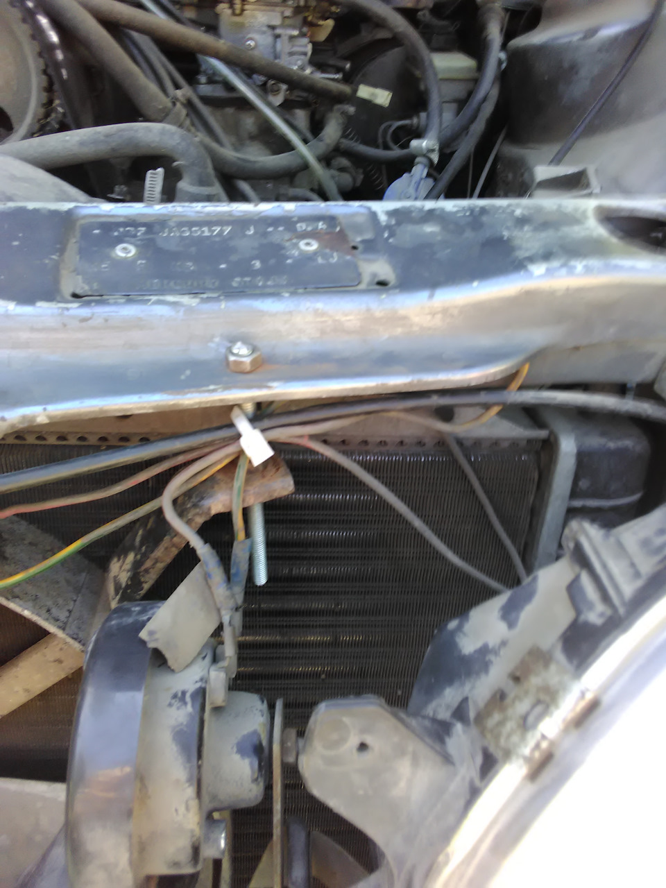 Додавання примусового електро вентилятора Ford Sierra 2.0 DOHC 4