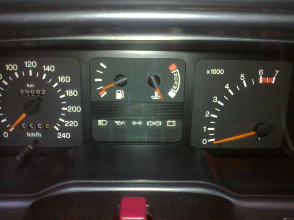 Куплю приборную панель на Ford Sierra 2.3.В рабочем состоянии 2