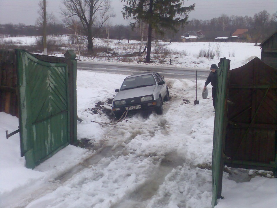 Як не потрібно виїжджати з двору дачі або давно потрібно було підсипати під'їзд до будинку:) 2