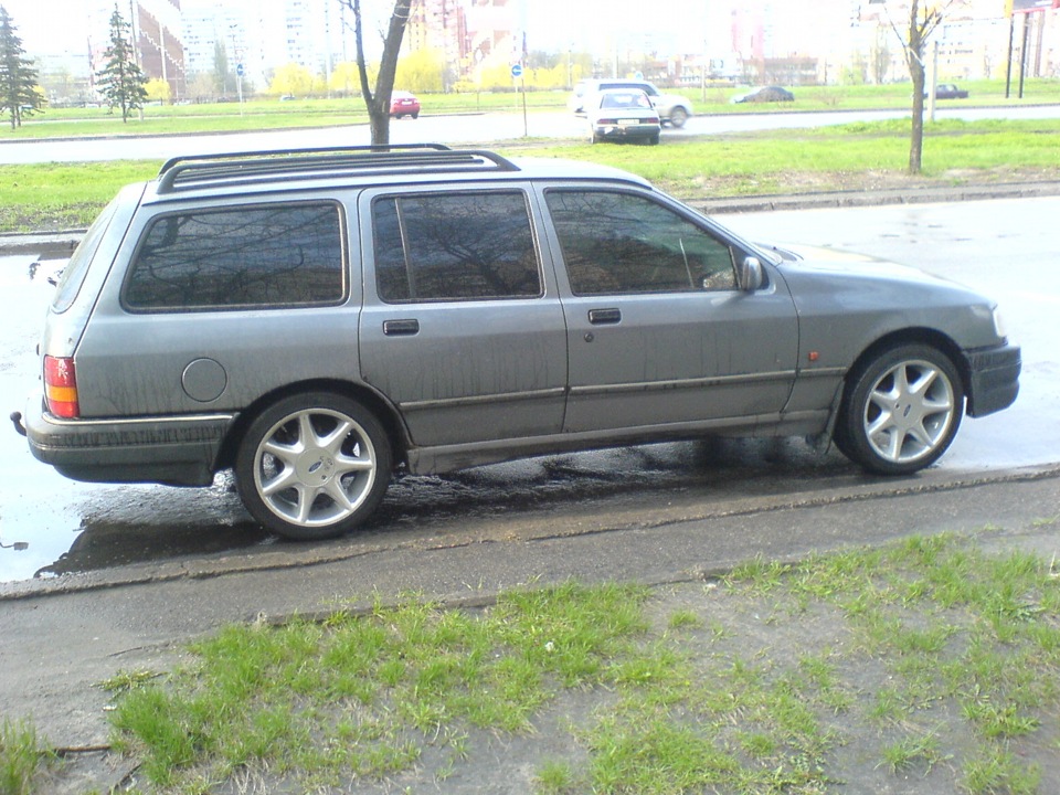R17 Ford RS 4