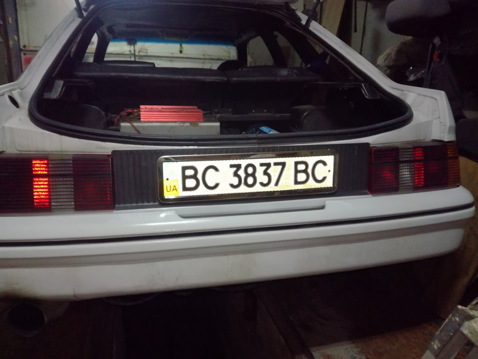 Оригінальна бленда XR4i 3