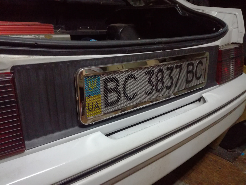 Оригінальна бленда XR4i 1
