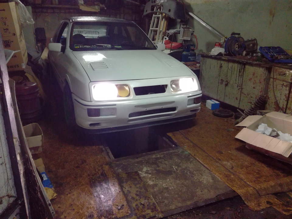 Грати Cosworth RS 500 +нові дволампові фари 2