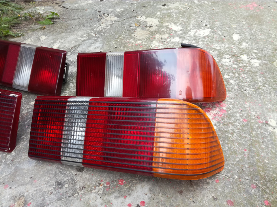 Запасна оптика SIERRA MK1 XR4i/Cosworth/Ghia 3