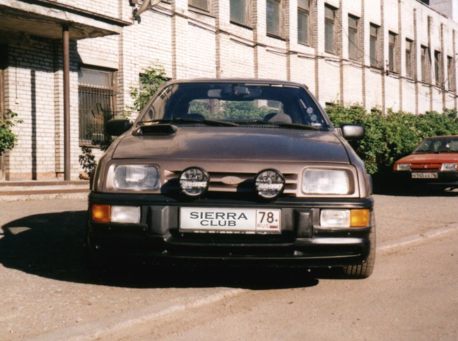шукаю накладку на передній бампер rs mk2.може хтось порадить де є... 2