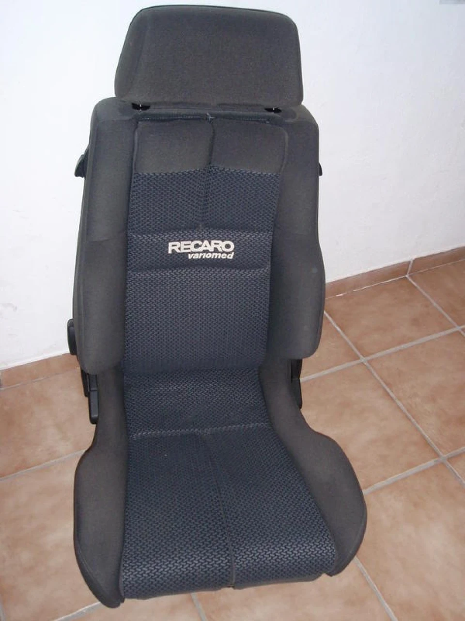 Ось дійшло діло і до RECARO