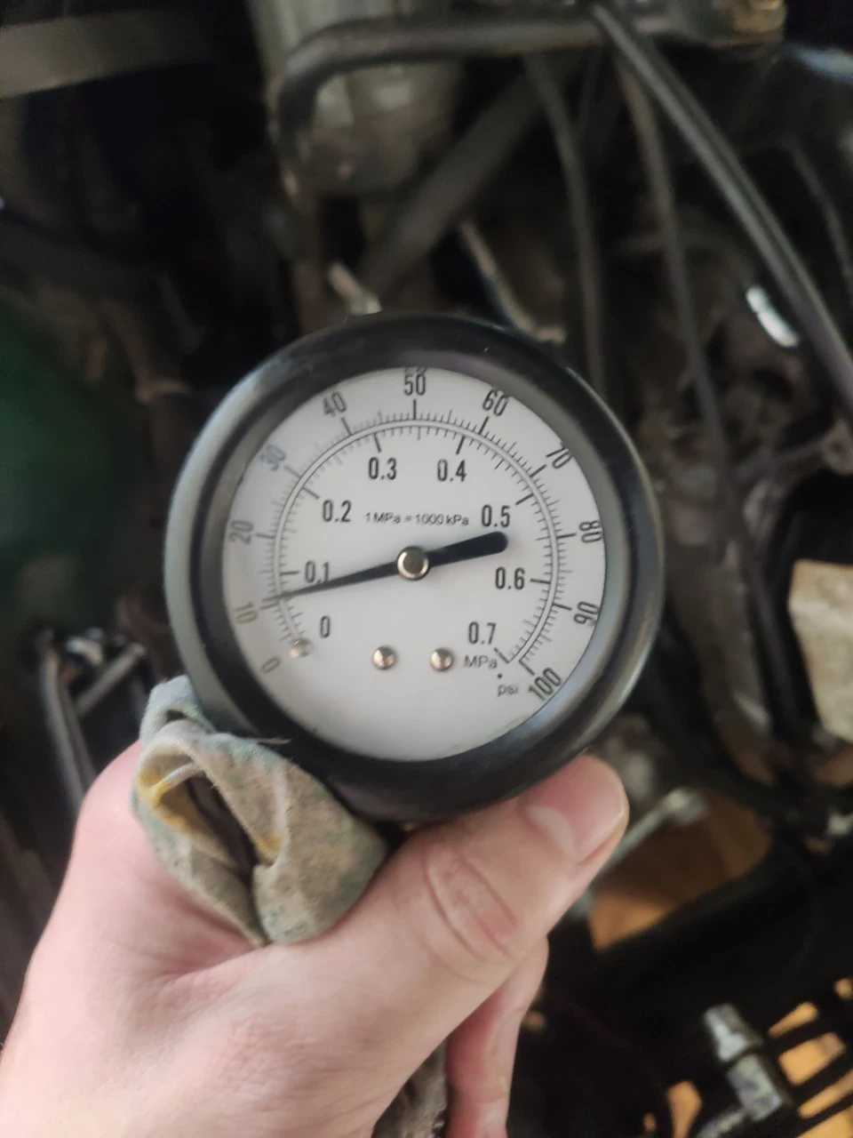 Тиск масла Таурус 3.8