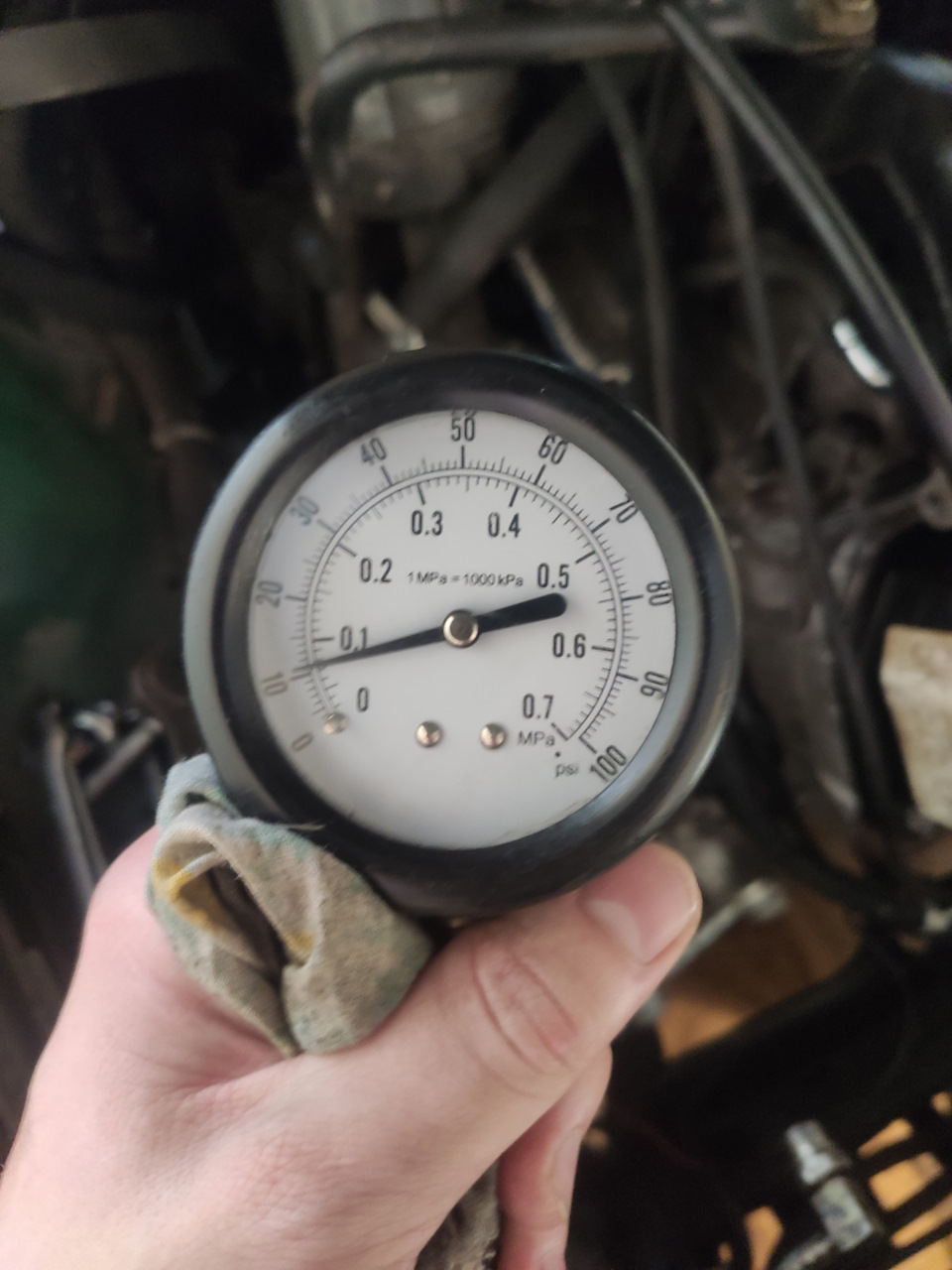 Тиск масла Таурус 3.8 1