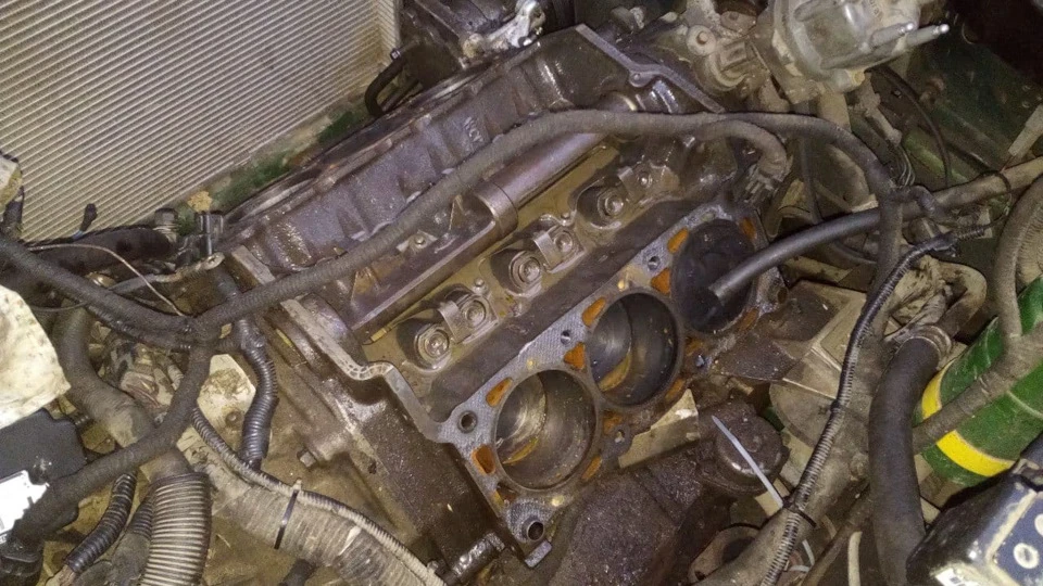 Знімаємо головки. Ford Taurus 3.8