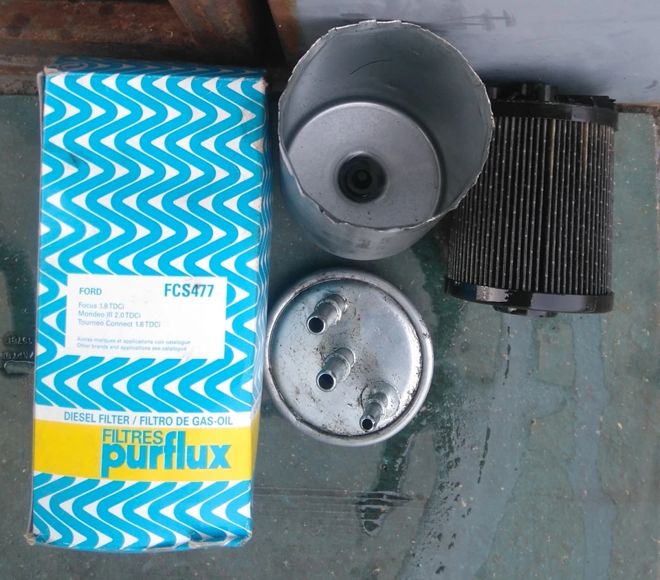 Заміна паливного фільтра Purflux FCS477