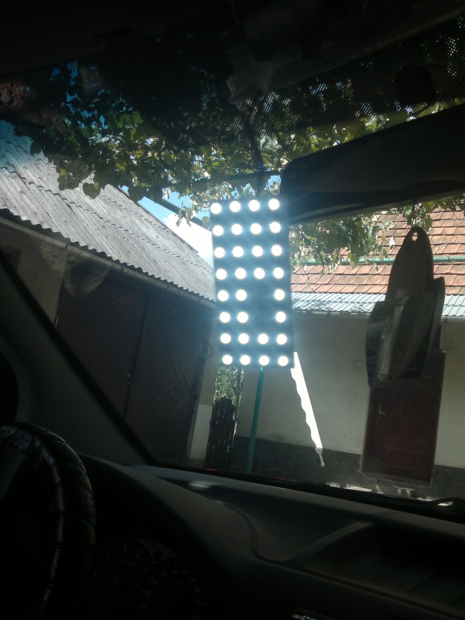 Світло в салоні. 1