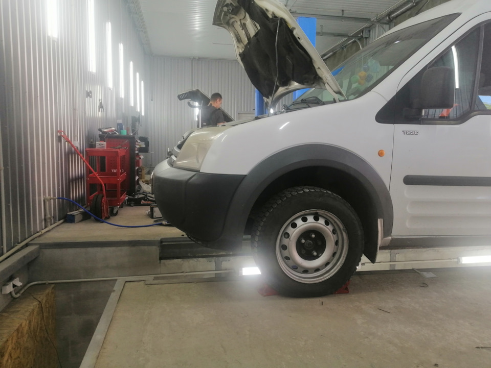 274 921 км. Ось настав час заїхати на сервіс перевірити і усунути стукіт ходовий). 1