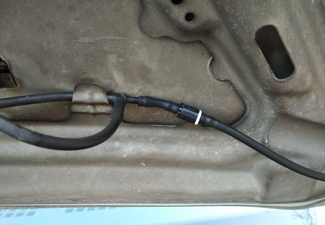 Зворотний клапан омивача Ford Connect 5
