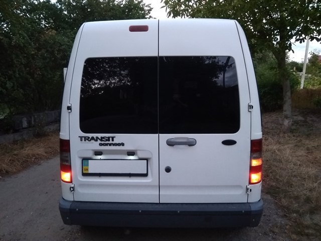 Задні ліхтарі Ford Connect 4