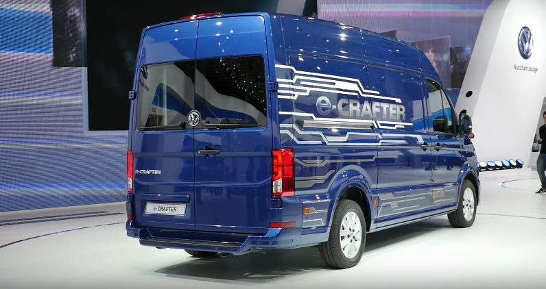 Фургон Volkswagen Crafter став електромобілем (ось у чому майбутнє) 2