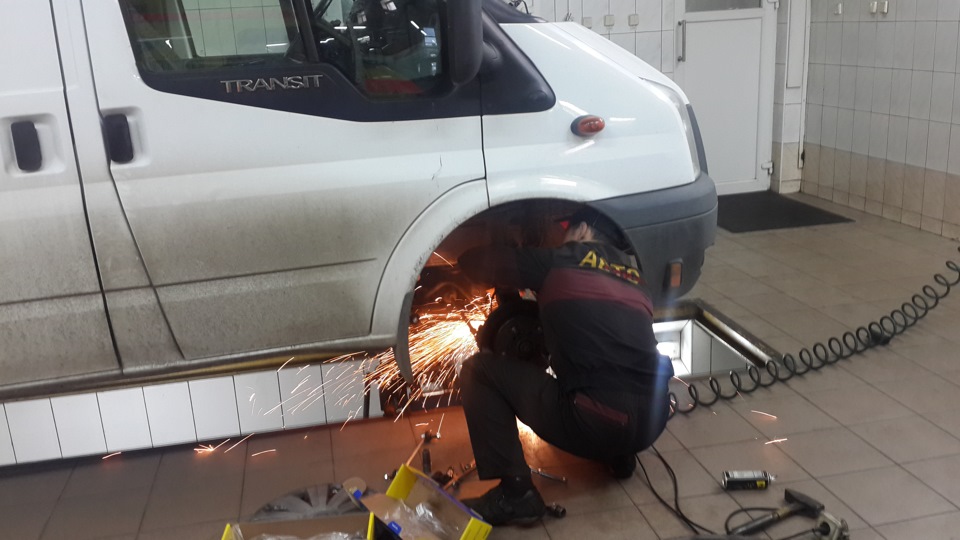 Заміна тяжок та втулок стабілізатора 1