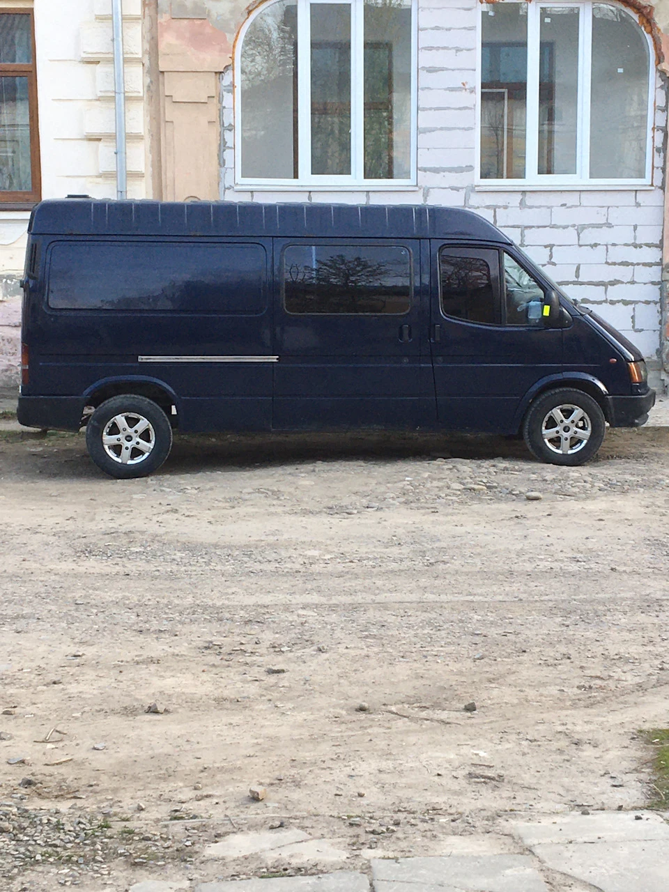 Просто мені він подобається)))