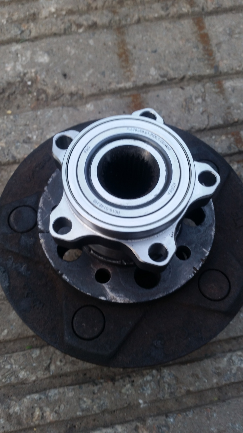 Шлюб. Знову заміна ступичного підшипника 3