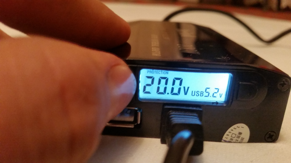 Перетворювач 12V-220V на 100W 4