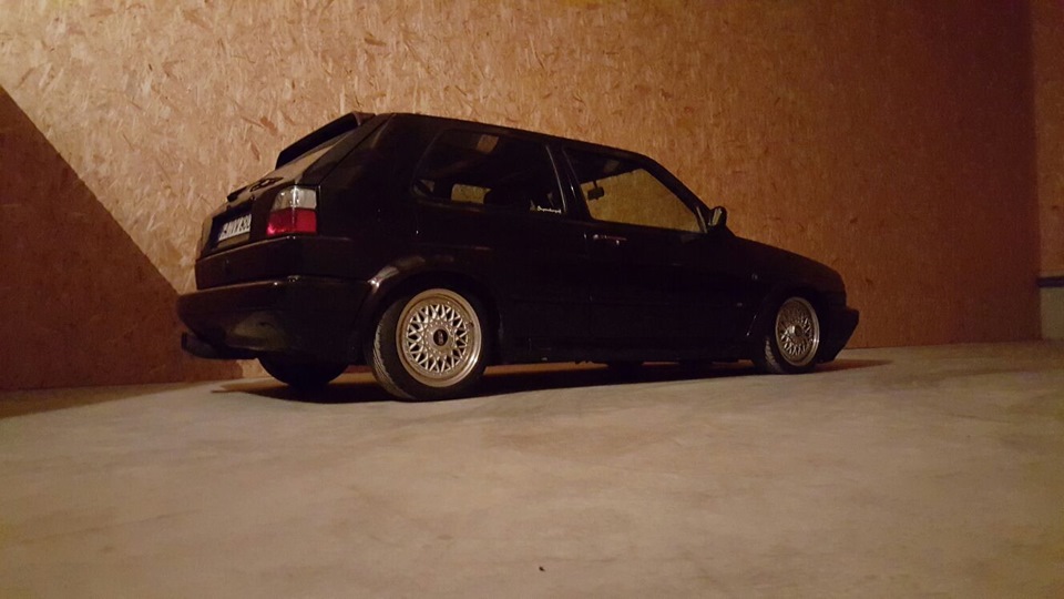 У Німеччині купиви VW Golf 2 G60 1