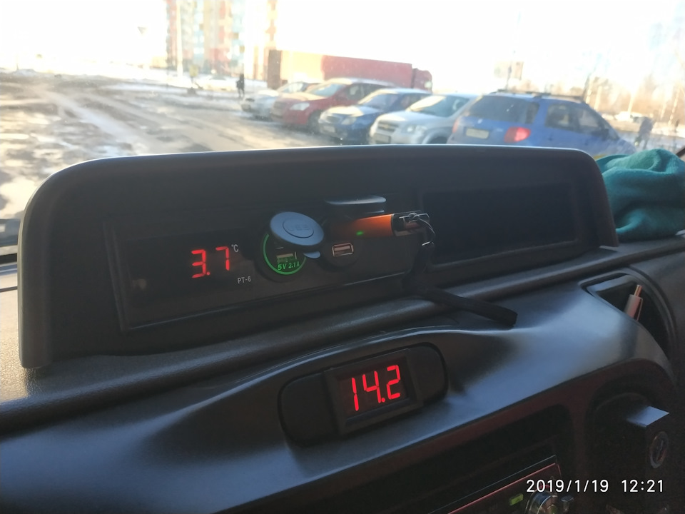 Встановлення Полиці Тахографа 1