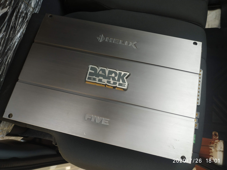 Встановлення підсилювача HELIX Dark Blue Five 1