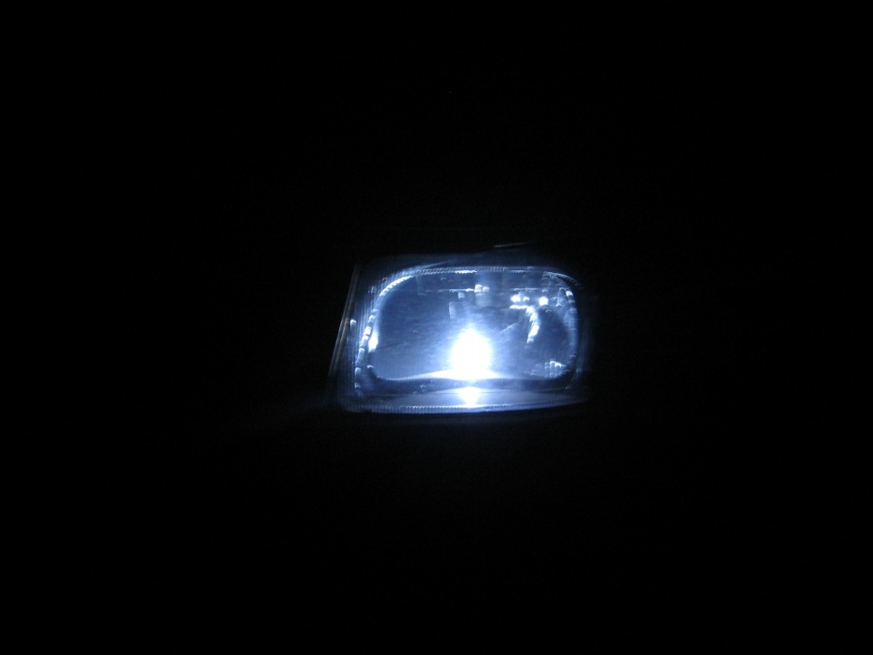 Заміна Лампочок Передніх Габаритів (2013) 4