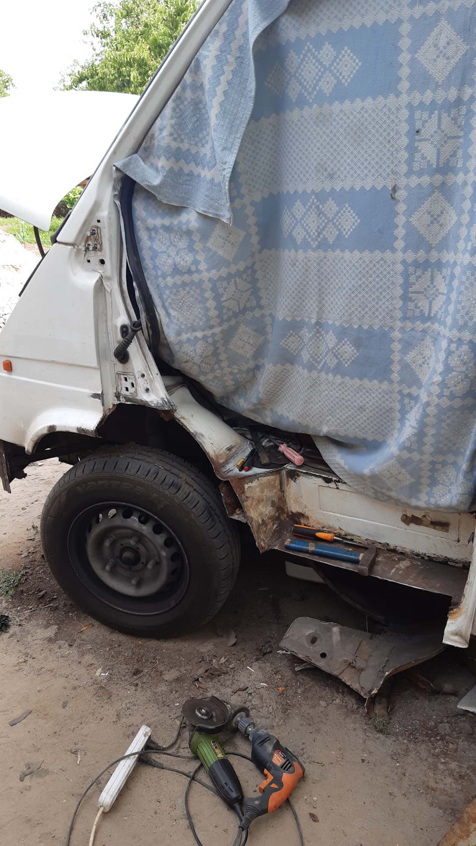 Заміна передніх лонжеронів Ford Transit 91-00 2