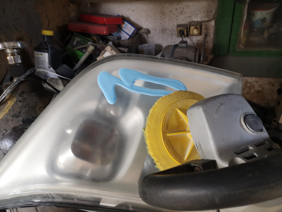 Фари полірування плівки. 3
