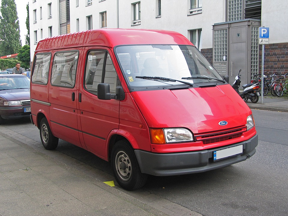 Покоління Ford Transit 4