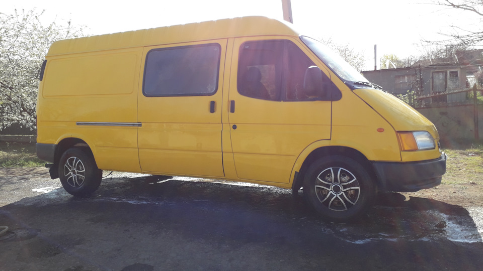 Скупалися сьогодні. 2