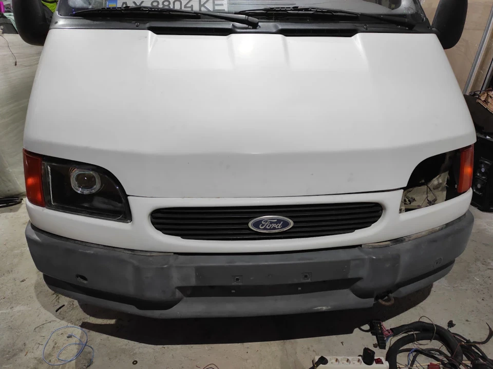 Bi-led лінзи в ford transit mk5 або повернемо зір до валізи