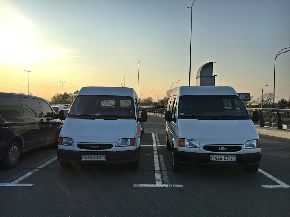 Фото Ford Transit. Зустрів близнюка 2