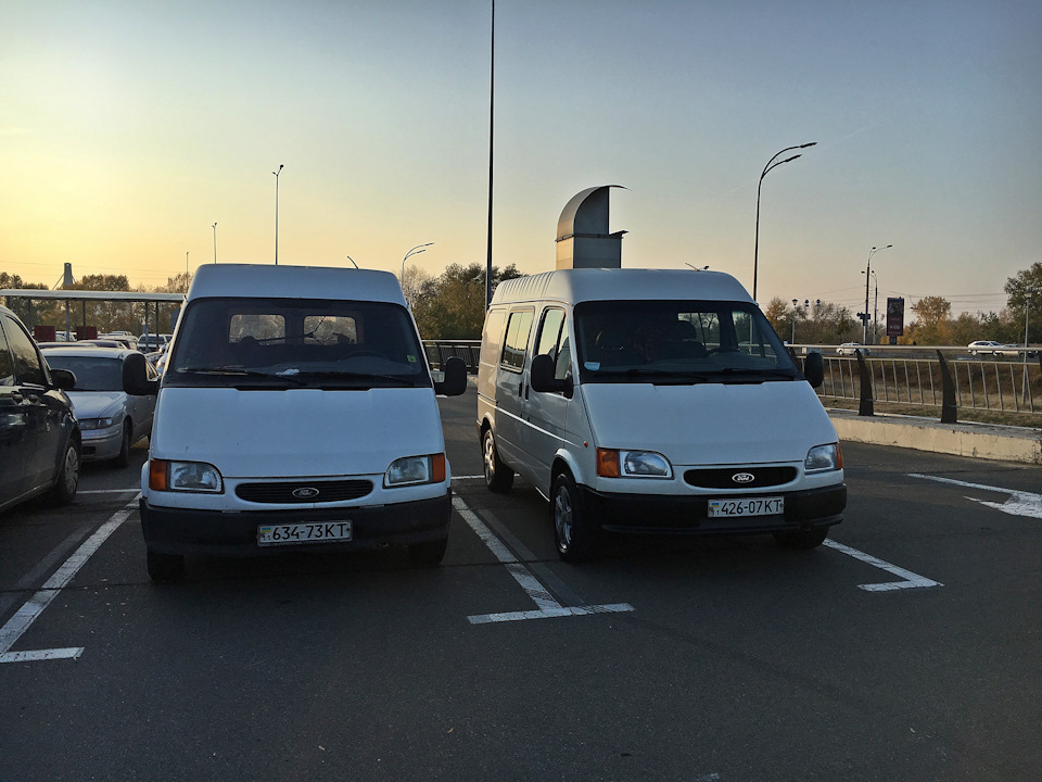 Фото Ford Transit. Зустрів близнюка 3