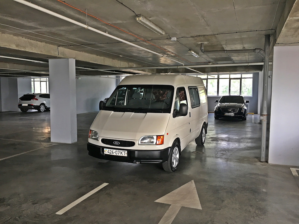 Фотопост. День народження Ford Transit 4