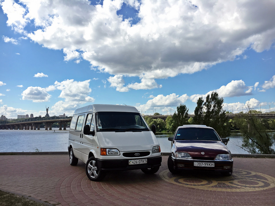 Зустріч Ford Transit та Opel Omega 3
