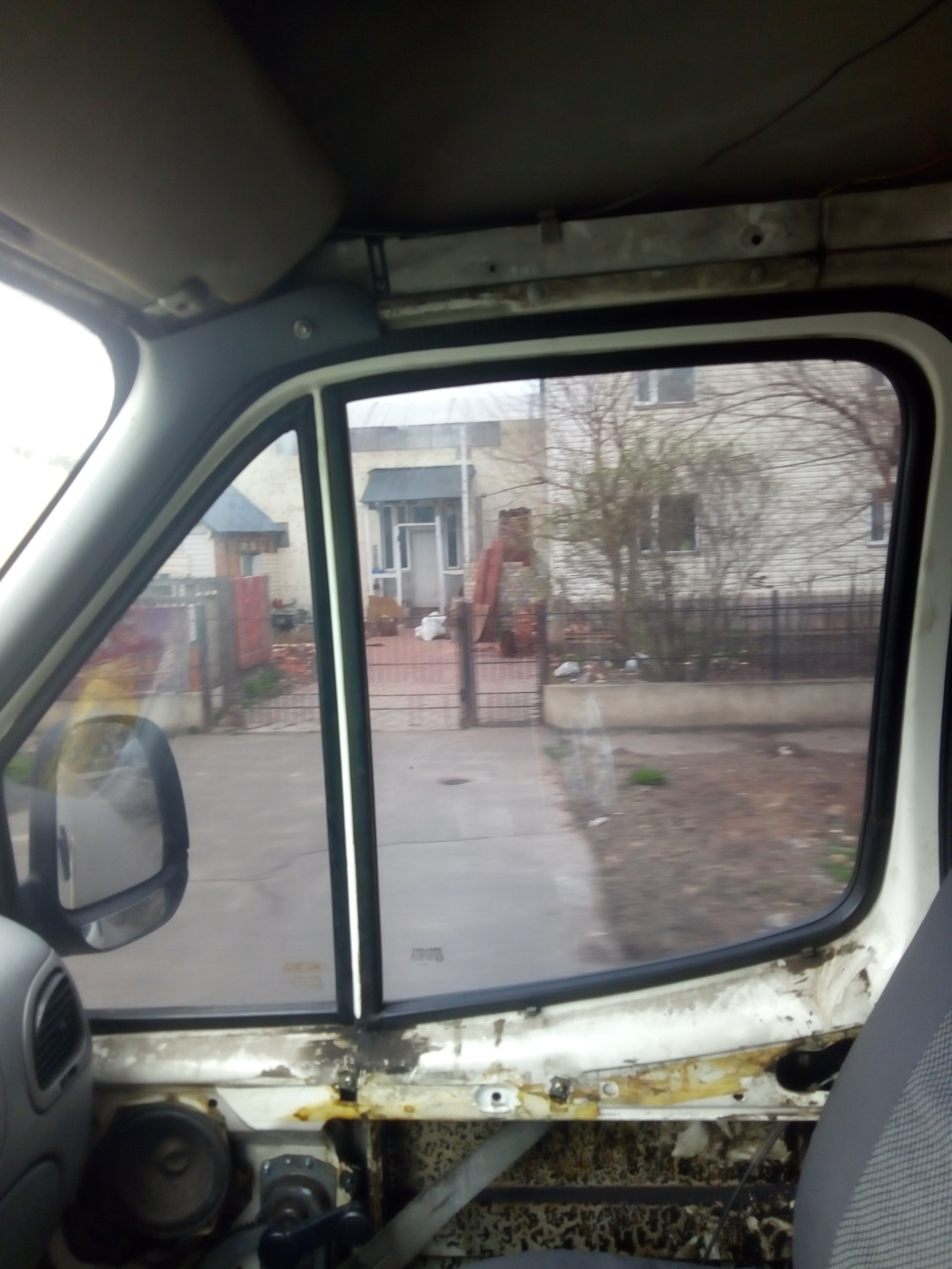 Затонував передні боки. 3