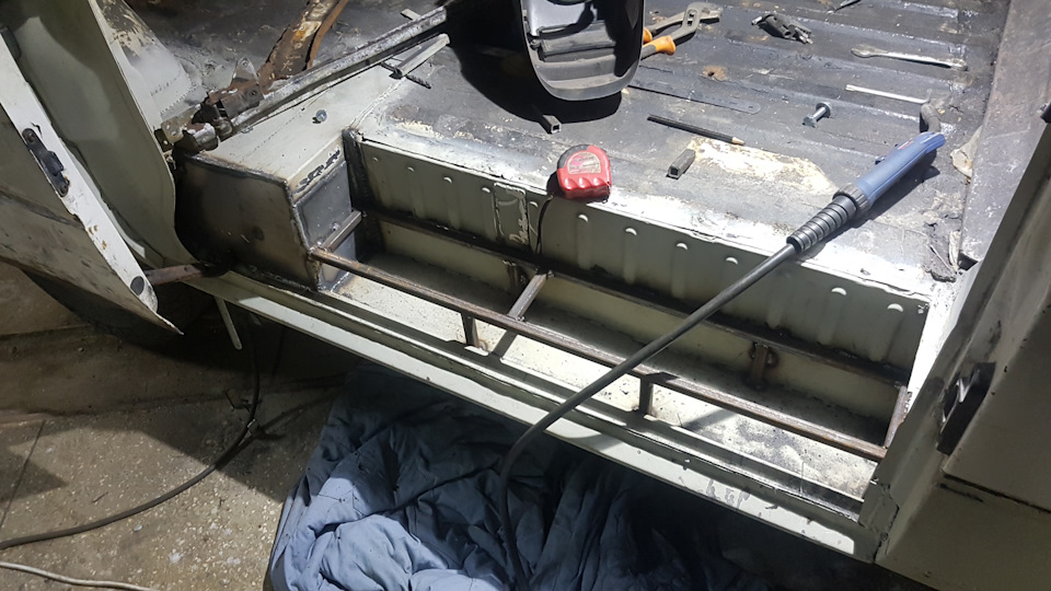 19 день або 19 вечір. Танці з бубном навколо порога та зсувних дверей, і це не кінець 4