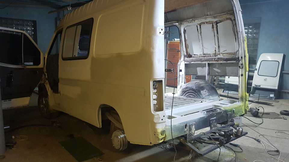День 12, ліва сторона, зібрана в купу, посилення стійки та ланжерону 1