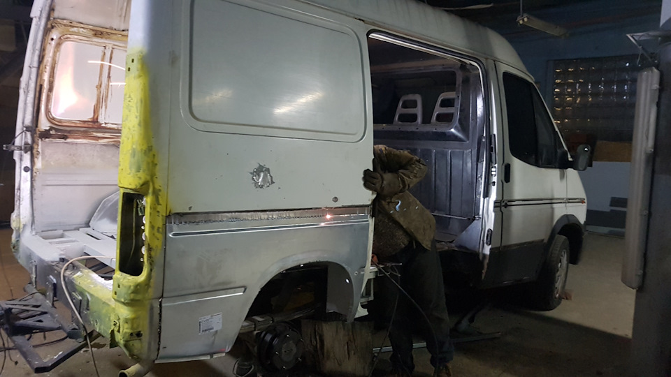 День 13, права задня частина готова, залишилося 3 дні 2