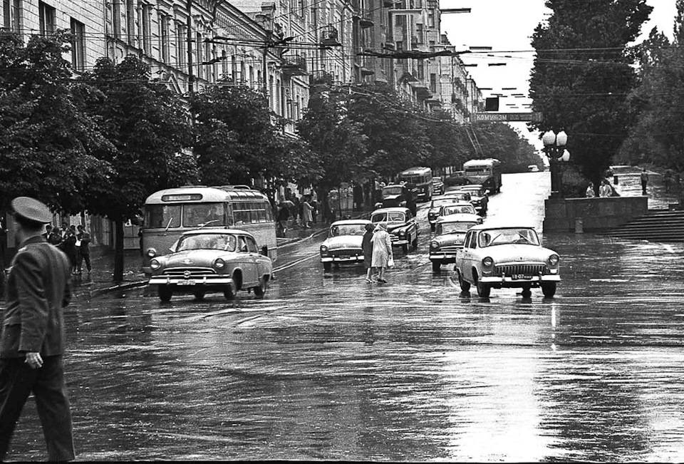 Волги на вулицях радянського Києва 2