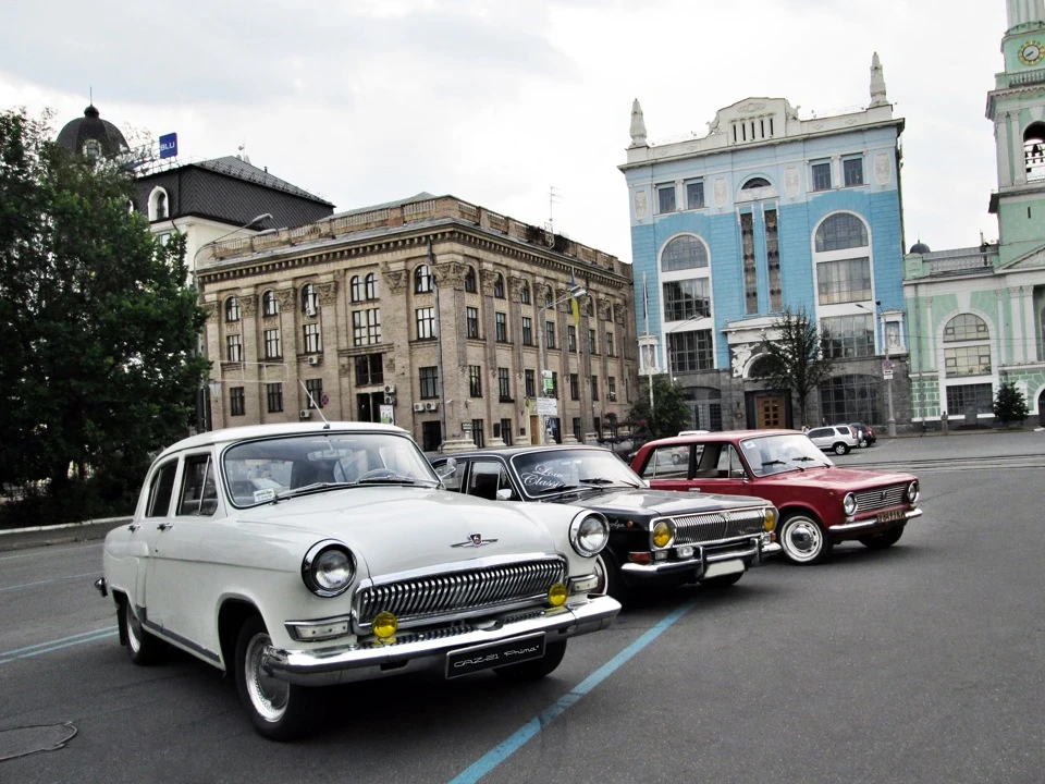 Фото: зустрічі бувають різні