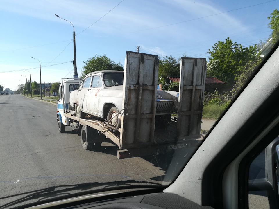 Евакуація ГАЗ 21 після багаторічного простою 3