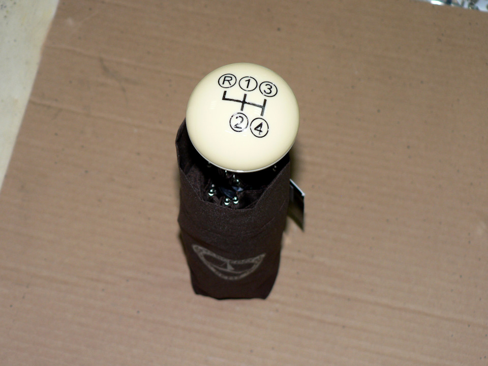 Дрібниця, але приємно - шукаємо місце для парасольки. 4