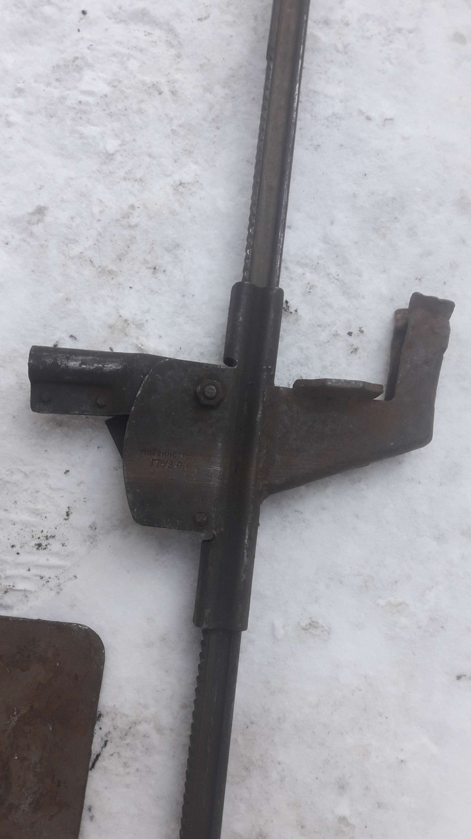 Допоможіть пізнати домкрат. Газ 21 1 серія? 2