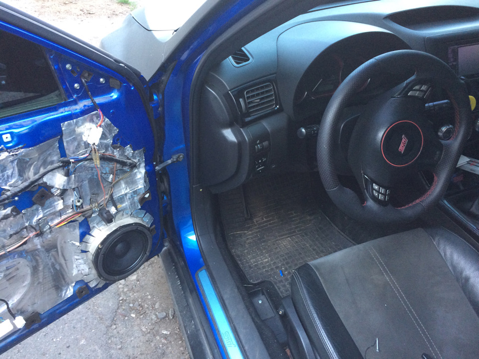Фронт у Субарік STI 3