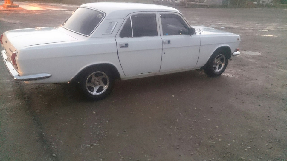 На нових лабутенах) 2